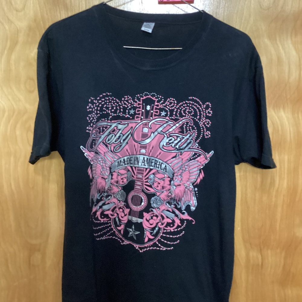 Toby Keith Made in America tour short sleeve XL tee shirt pink & silver glitz